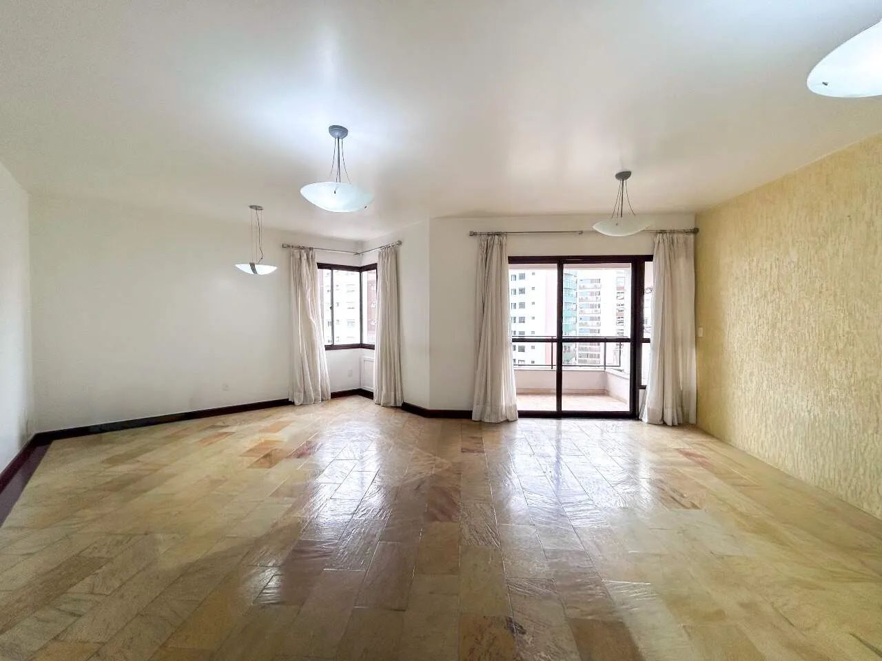 Aluguel | Apartamento 3 quartos (2 suítes) + 3 vagas - Foto 3