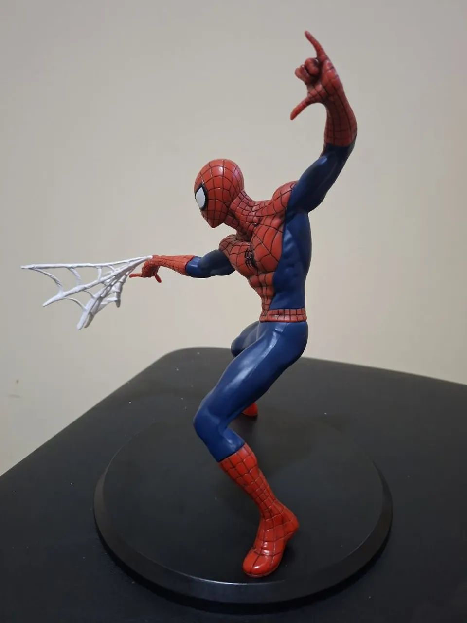 Action Figure Marvel Cosmics Super Premium Spider-Man Colecionável - Foto 4