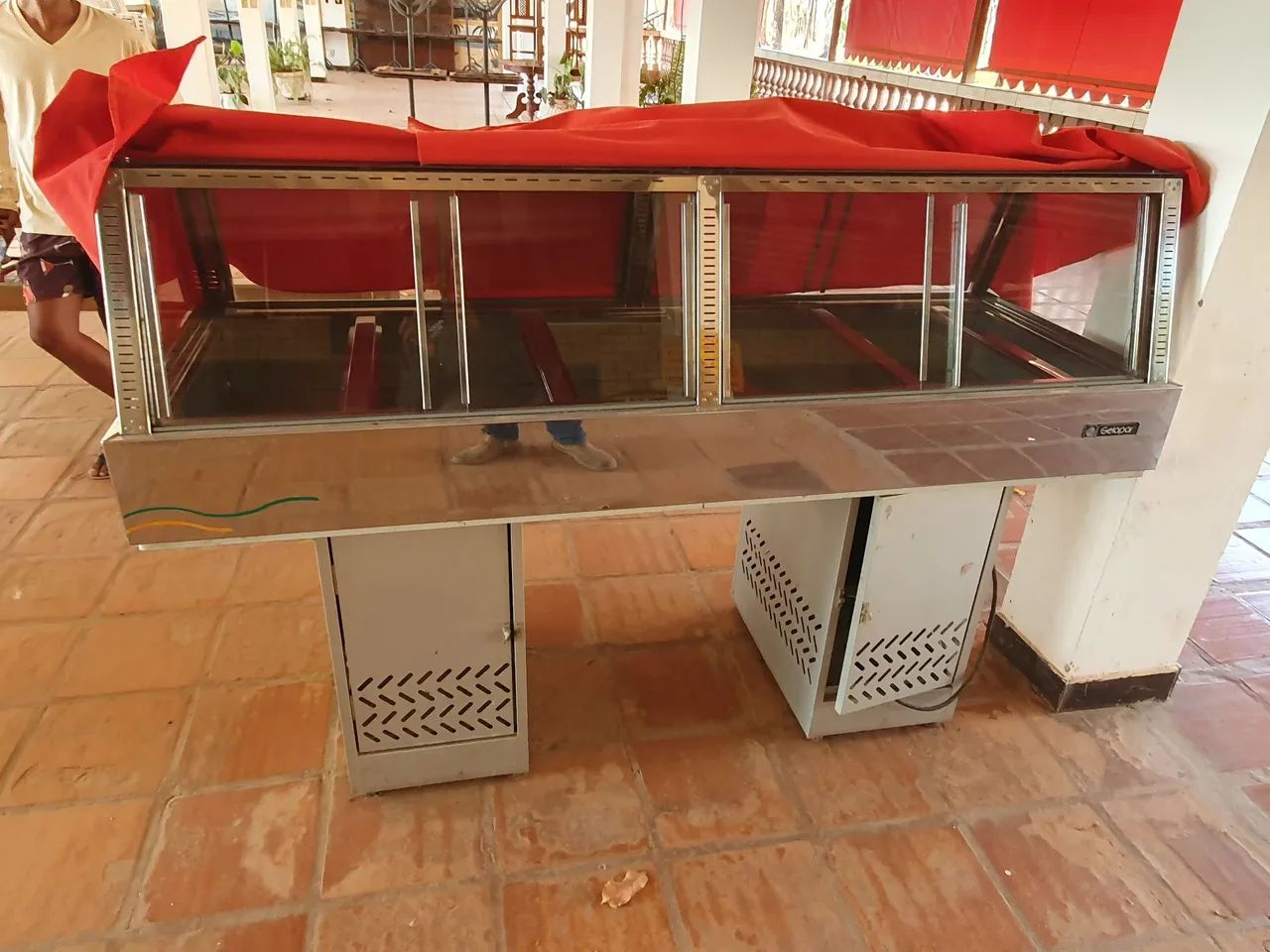 2 Buffet self service 1quente 1 frio 