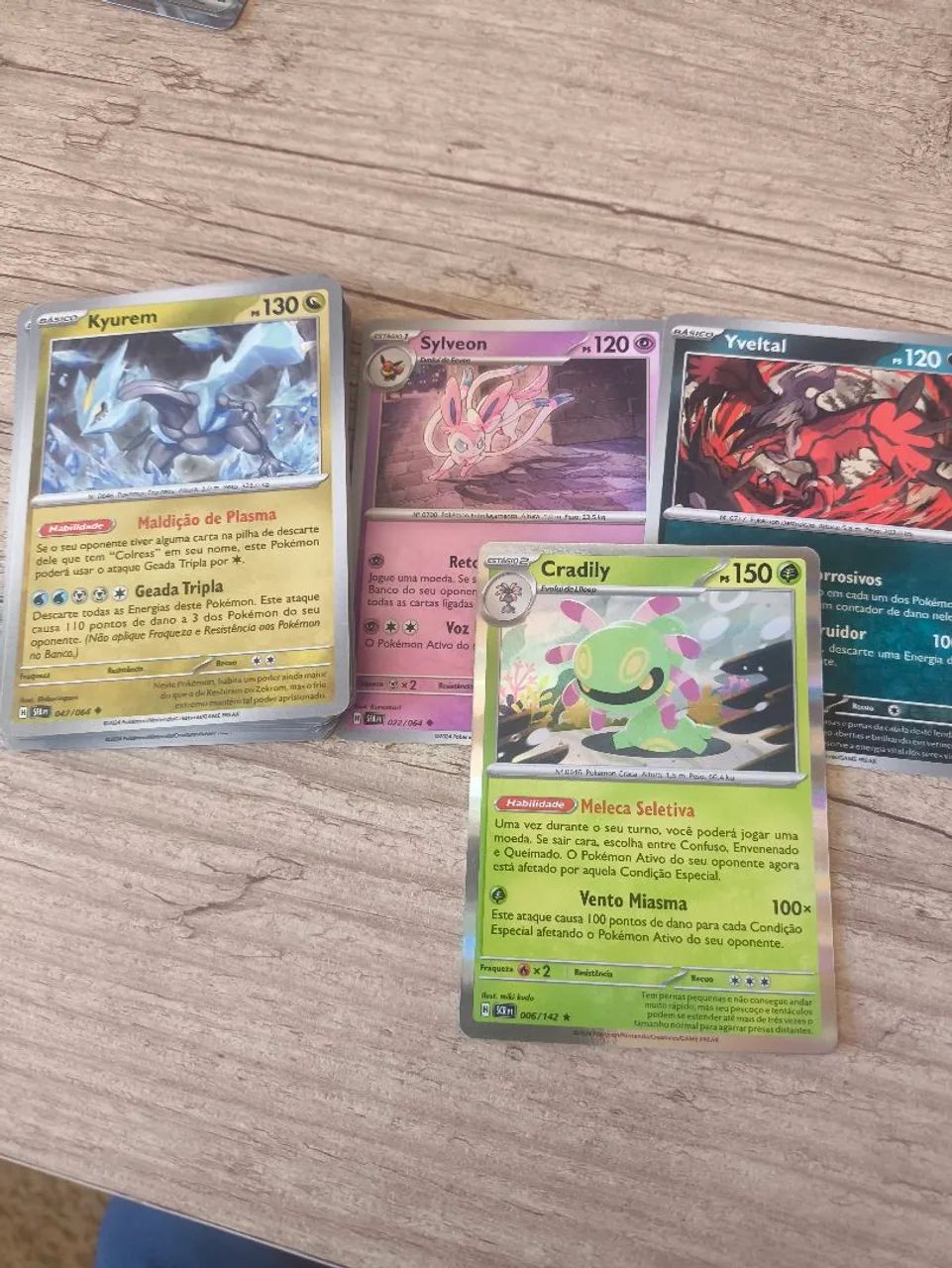 36 Cards Pokémon TCG - Fábulas Nebulosas  - Foto 4