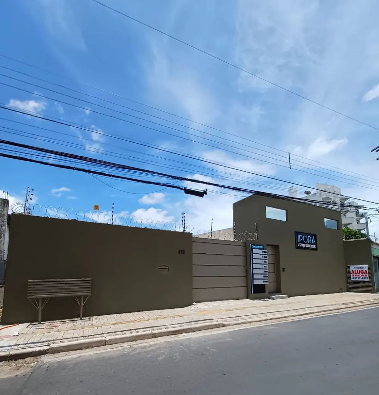 Sala comercial contendo 69 metros quadrados em Pico do Amor - Cuiabá - MT