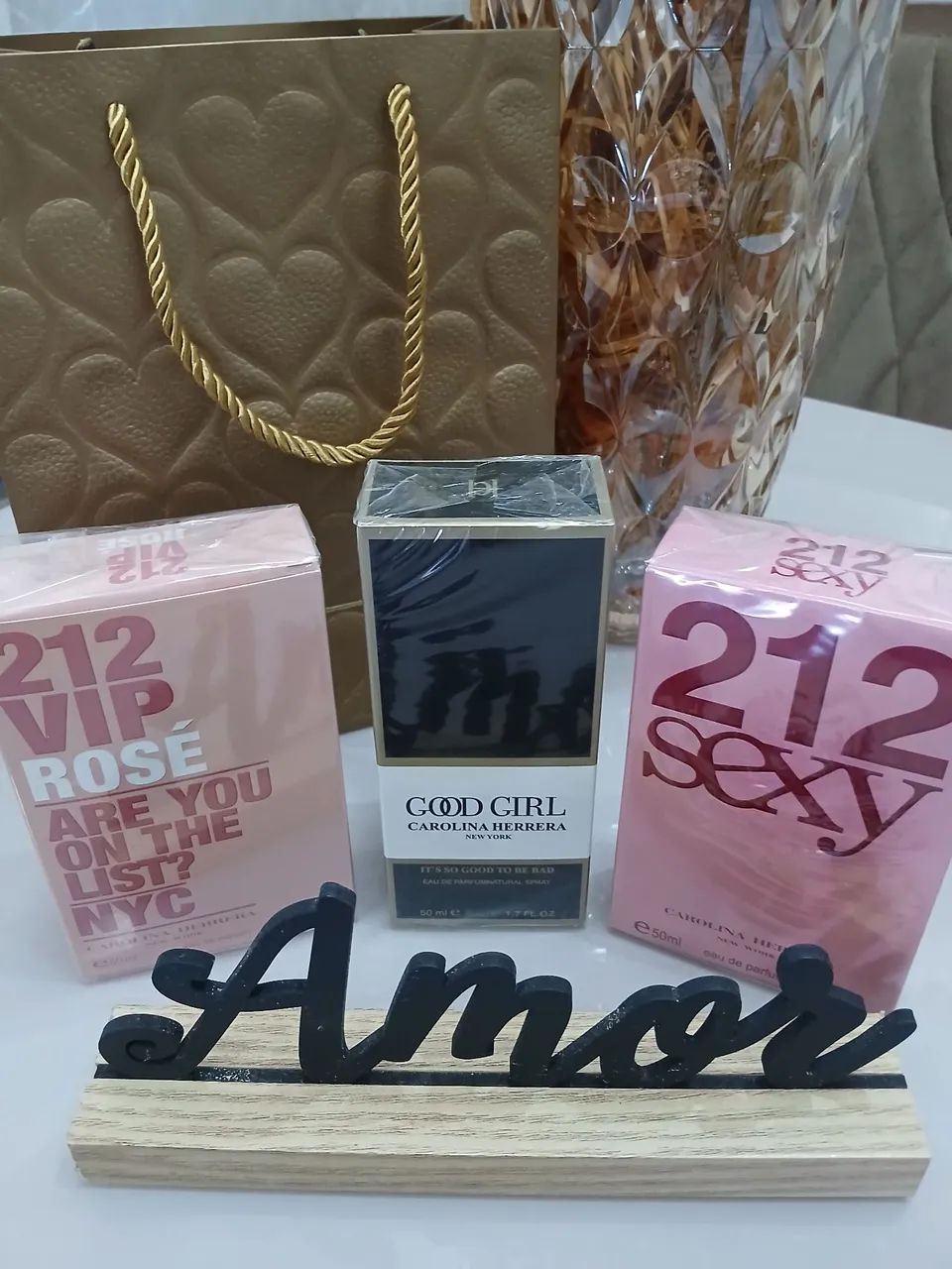Kit três Perfumes excelentes 