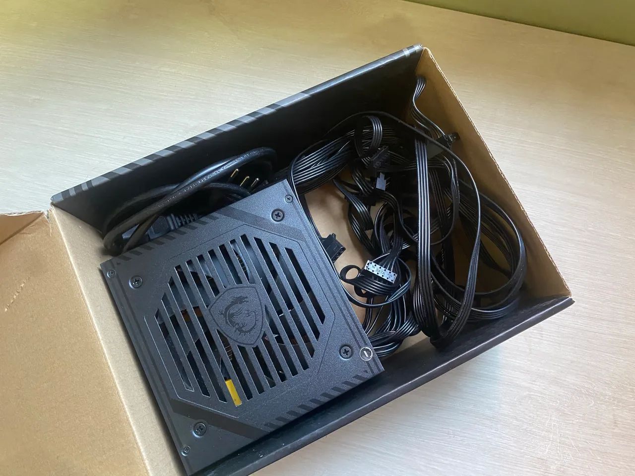 Fonte msi Amg 600w