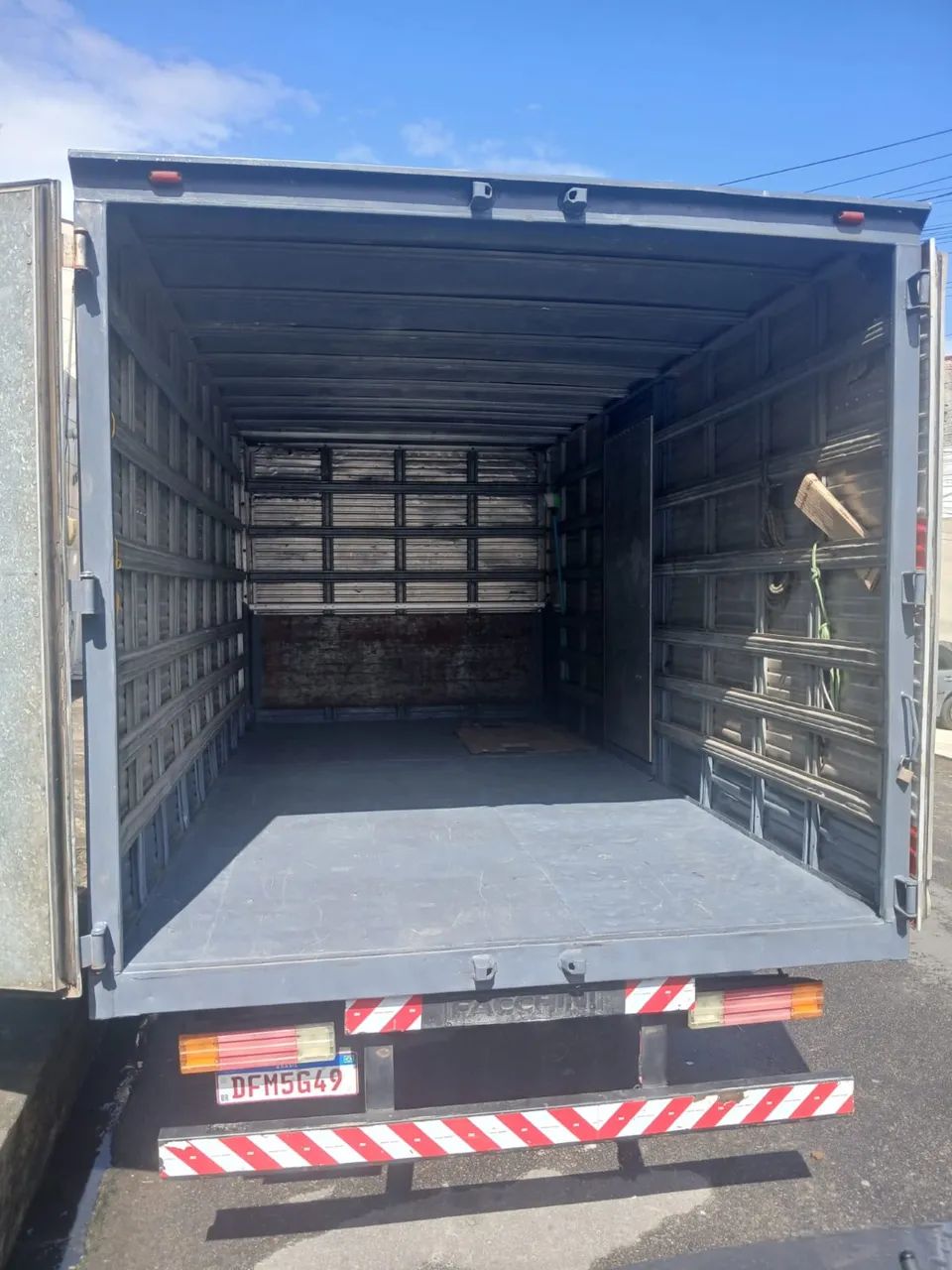 Vendo caminhão baú Iveco  - Foto 5