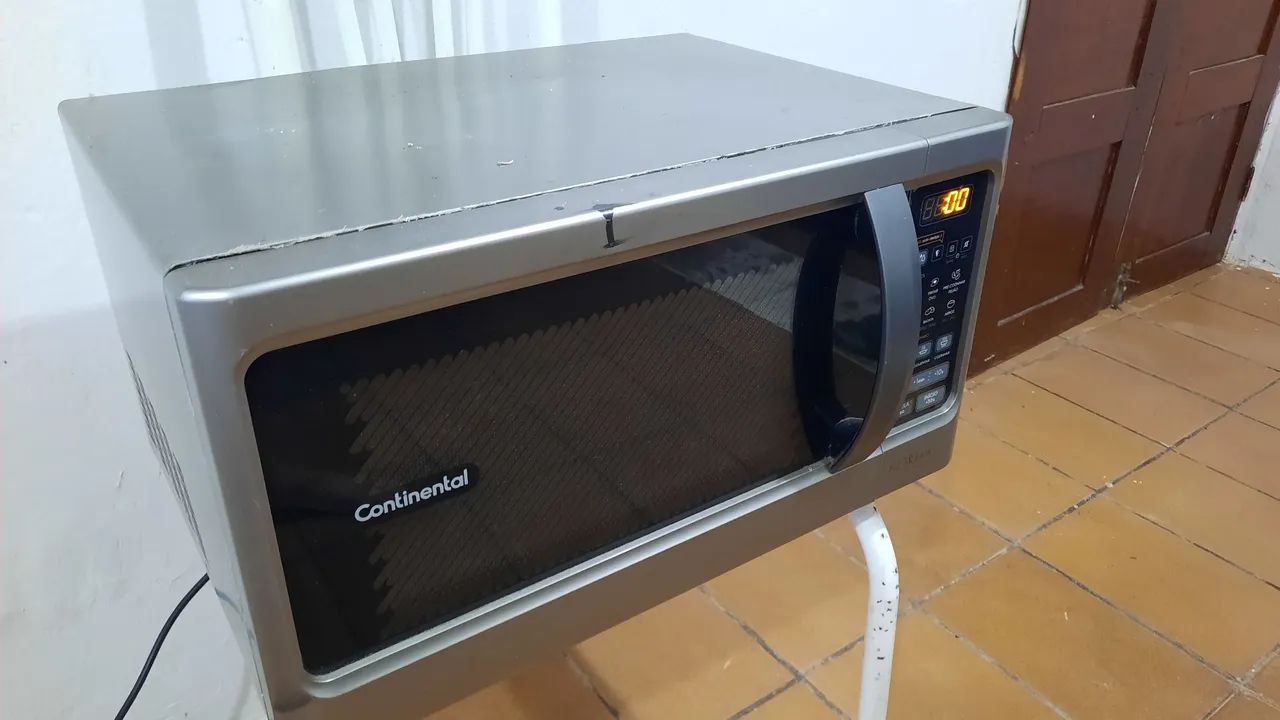 Micro-ondas Continental Prata 34 Litros com Função - Foto 3