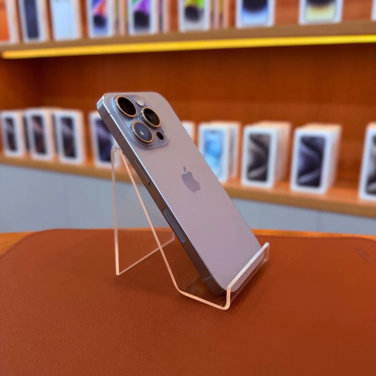 IPHONE 15 PRO TITÂNIO NATURAL 256GB 