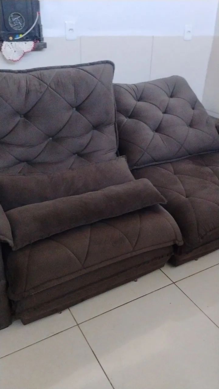 Sofá retrô grande menos de um ano de uso  - Foto 2
