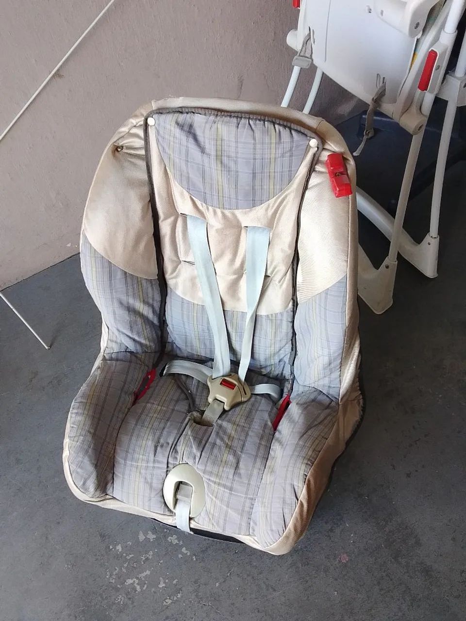 Vendo cadeirinha 
