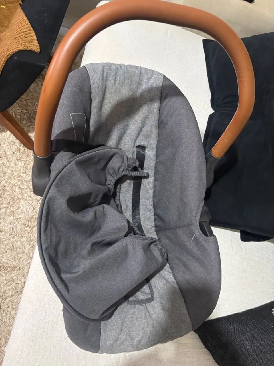 Carrinho de bebê com Moisés e bebê conforto - Foto 3