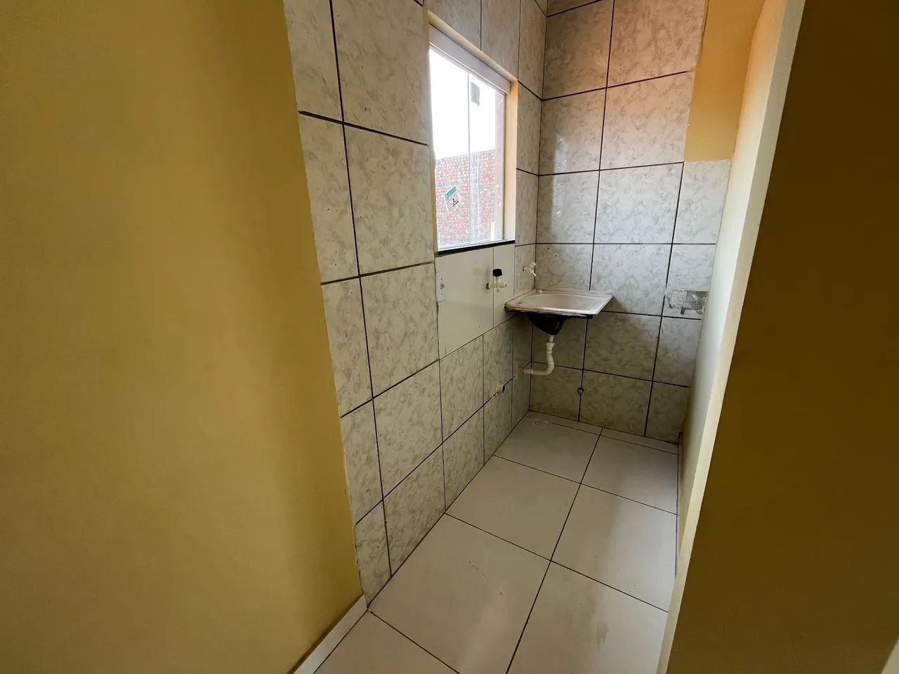 Alugo casa 2 quartos - Foto 4