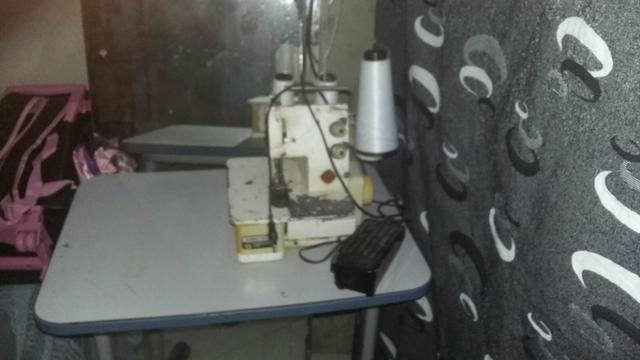 Maquina galoneira