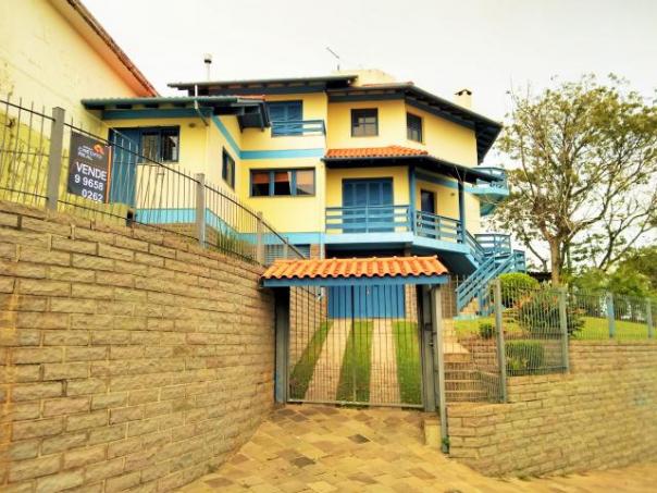 Casa para alugar com 3 dormitórios em , cod:I-021864