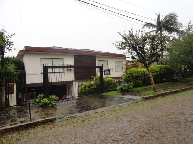 Casa para alugar com 5 dormitórios em , cod:I-016047