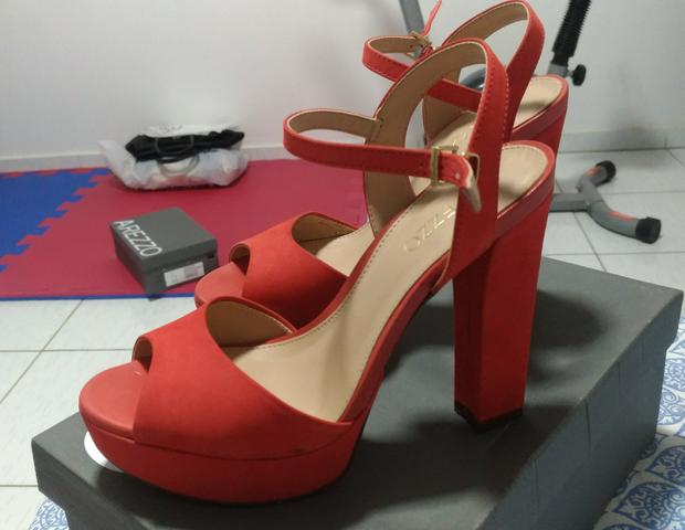 sandalias meia pata arezzo