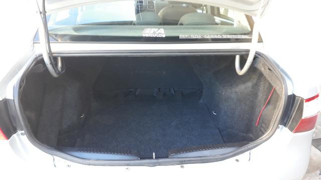 Fiat Grand Siena Actrattive 1.4 2014 - Foto 9