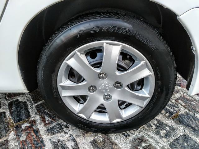Peugeot 207 XR 2014 novíssimo + IPVA e transferência - Foto 11