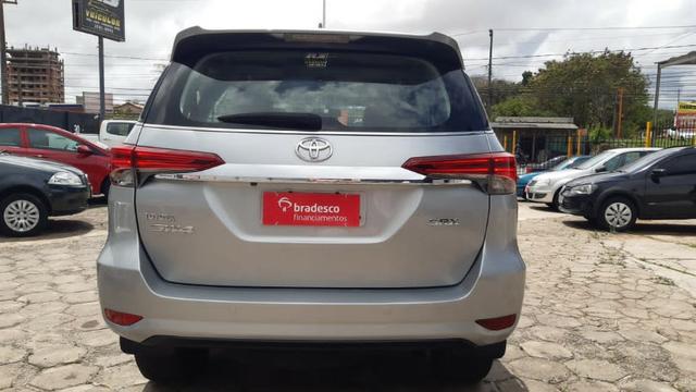 Toyota SW4 compl 7lugares 2.8 aut 2016 - Foto 8