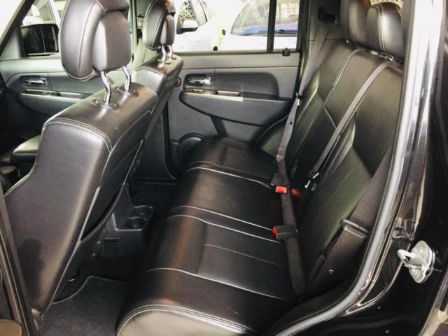 Cherokee Limited 3.7 4x4 V6 12V Aut. - Foto 7
