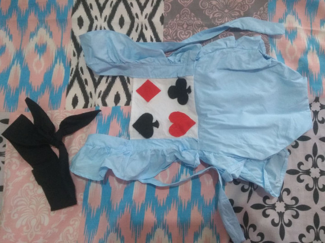 roupinha alice no pais das maravilhas