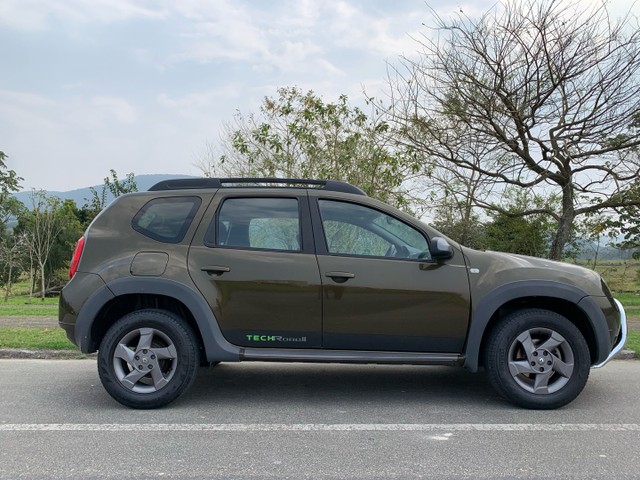 DUSTER 4X2 AUTOMÁTICA 2.0 GNV 2014
