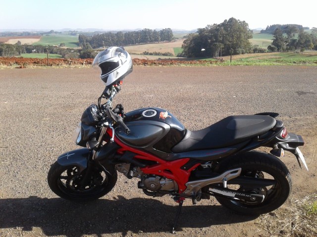 SUZUKI GLADIUS 650CC