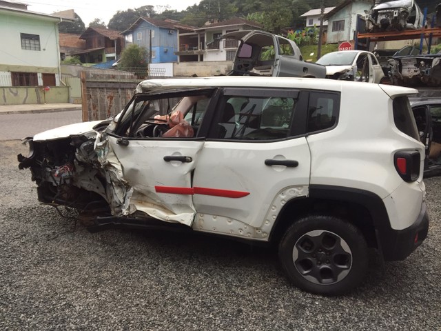 Sucata Jeep Renegade  diesel  4x4 - Foto 3