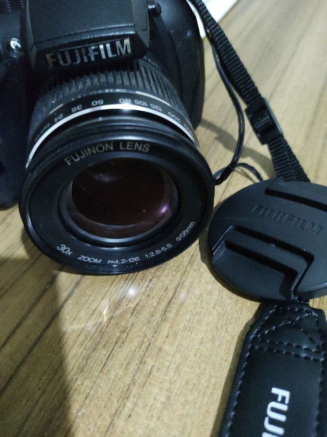 Máquina fotográfica filmadora Fujifilm HS10 - Foto 3