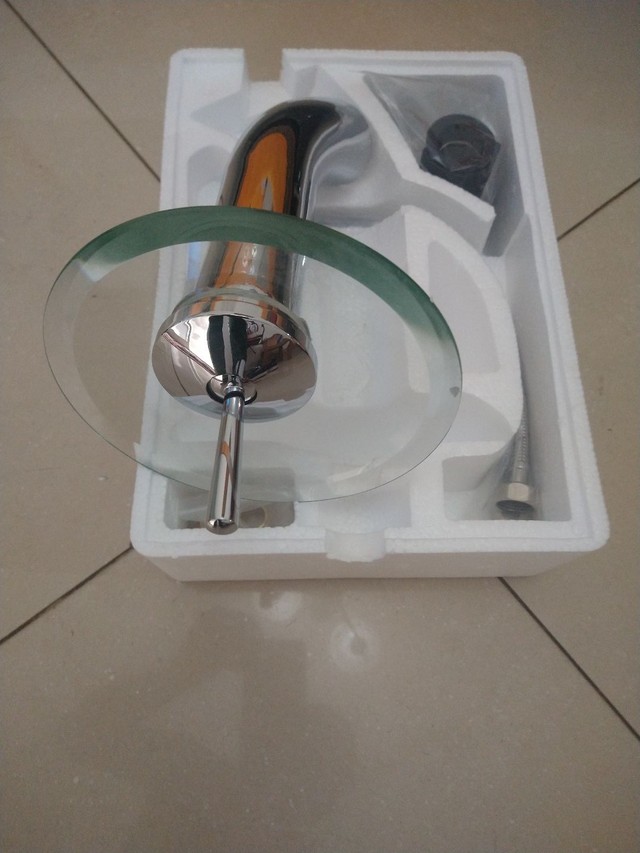 Torneira vitória high de led sensea bica alta - Foto 5