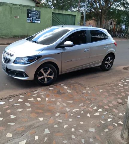 Onix Lt modelo 2015 