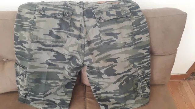Vendo bermuda camuflada pouco usada. - Foto 2
