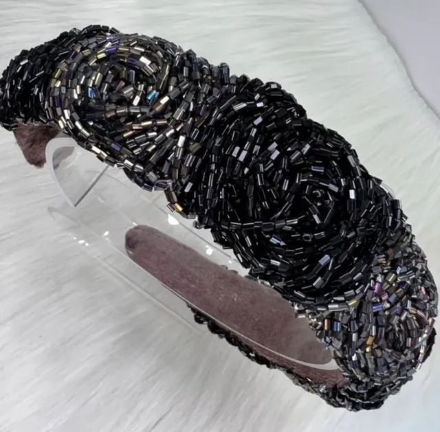 Tiara luxo larga bordada em pedraria 