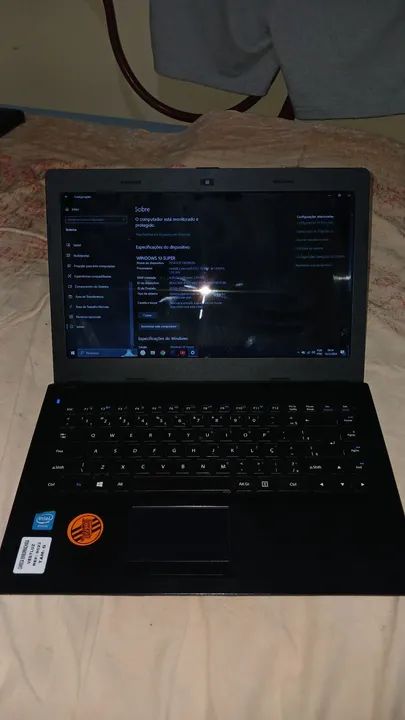 Notebook Positivo para estudos. 