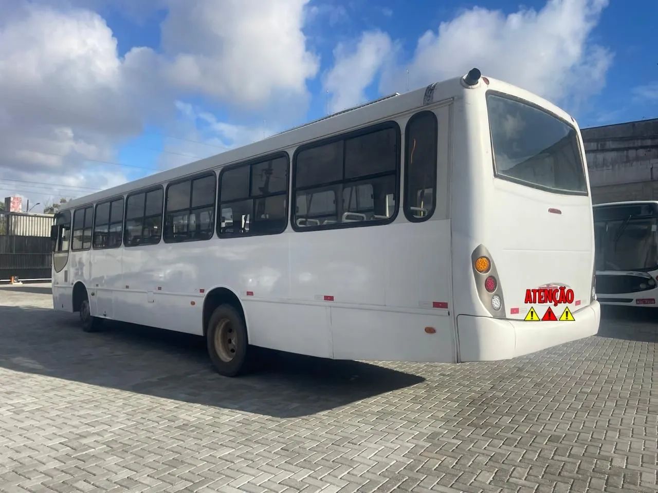 Ônibus em ótimo estado