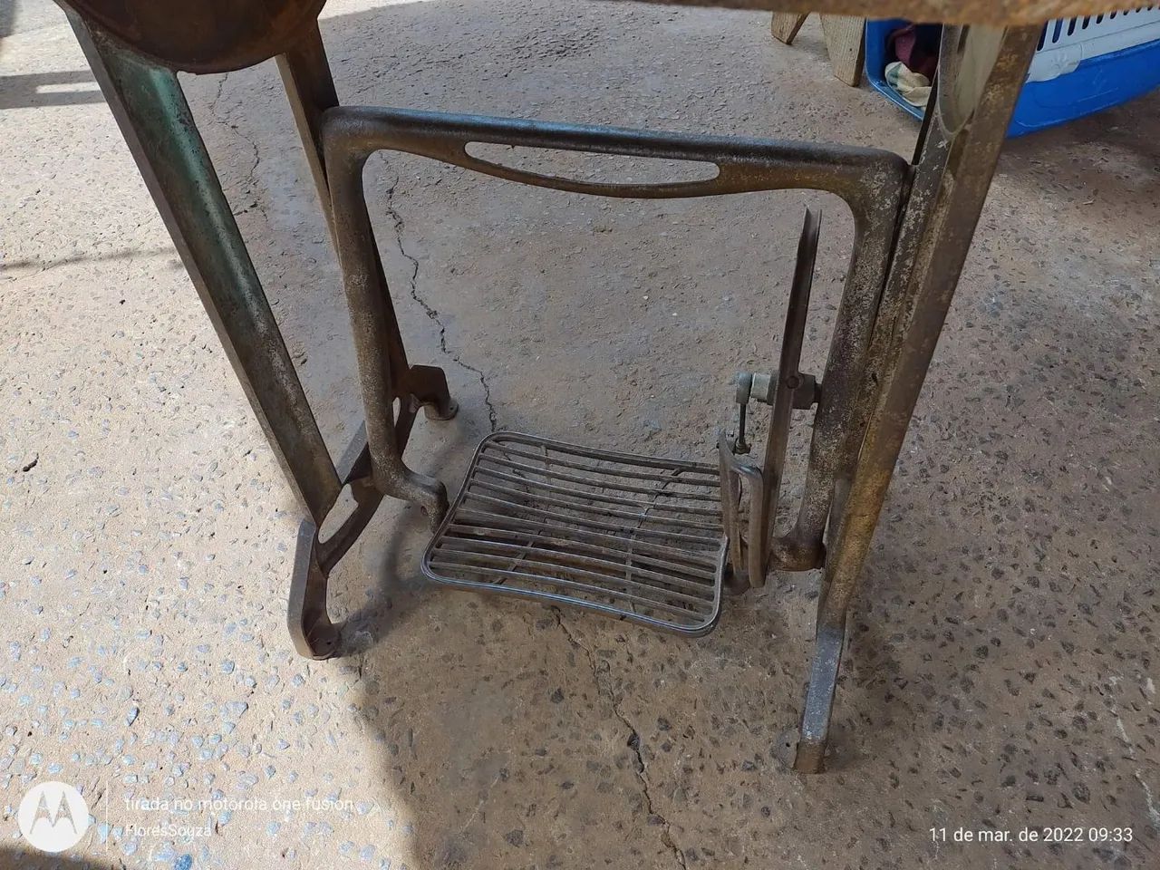 Pé de máquina, ferro, antigo, - Foto 3