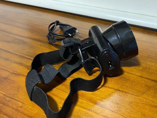 Lanterna para cabeça 9 leds recarregável - marca noll - seminova - Foto 3