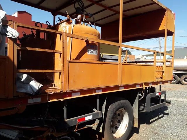 Caminhão sinalização Viária Demarcador de Faixa - Foto 2