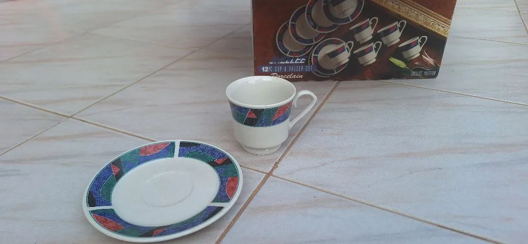 Jogo de Xicaras em Porcelana - Foto 3