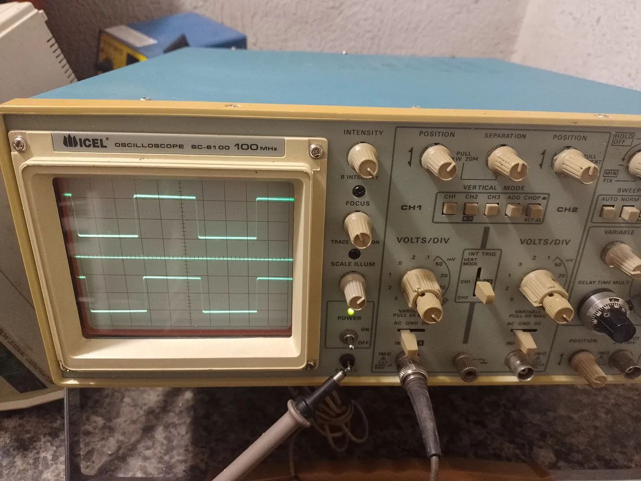 Oscilloscópio ICEL SC-6100 100MHz