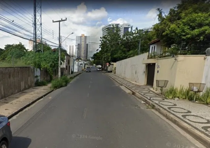 Santa Clara® Aluga - Terreno Murado 21x30 | R. Cel Costa Araújo | Fátima Teresina-PI