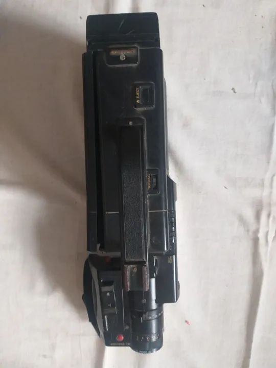 FILMADORA FITA VIDEO K7 GUARDADA HA ANOS. PERTENCIA AO MEU AVO. - Foto 3