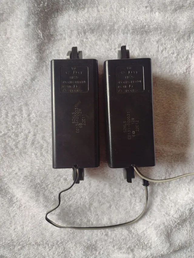 Par alto falante TCL 50p635 - Foto 3