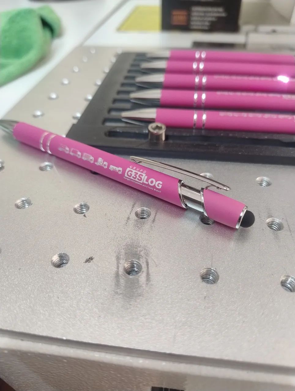 Chaveiros Personalizados  garrafa térmica e muito mais brindes  - Foto 4