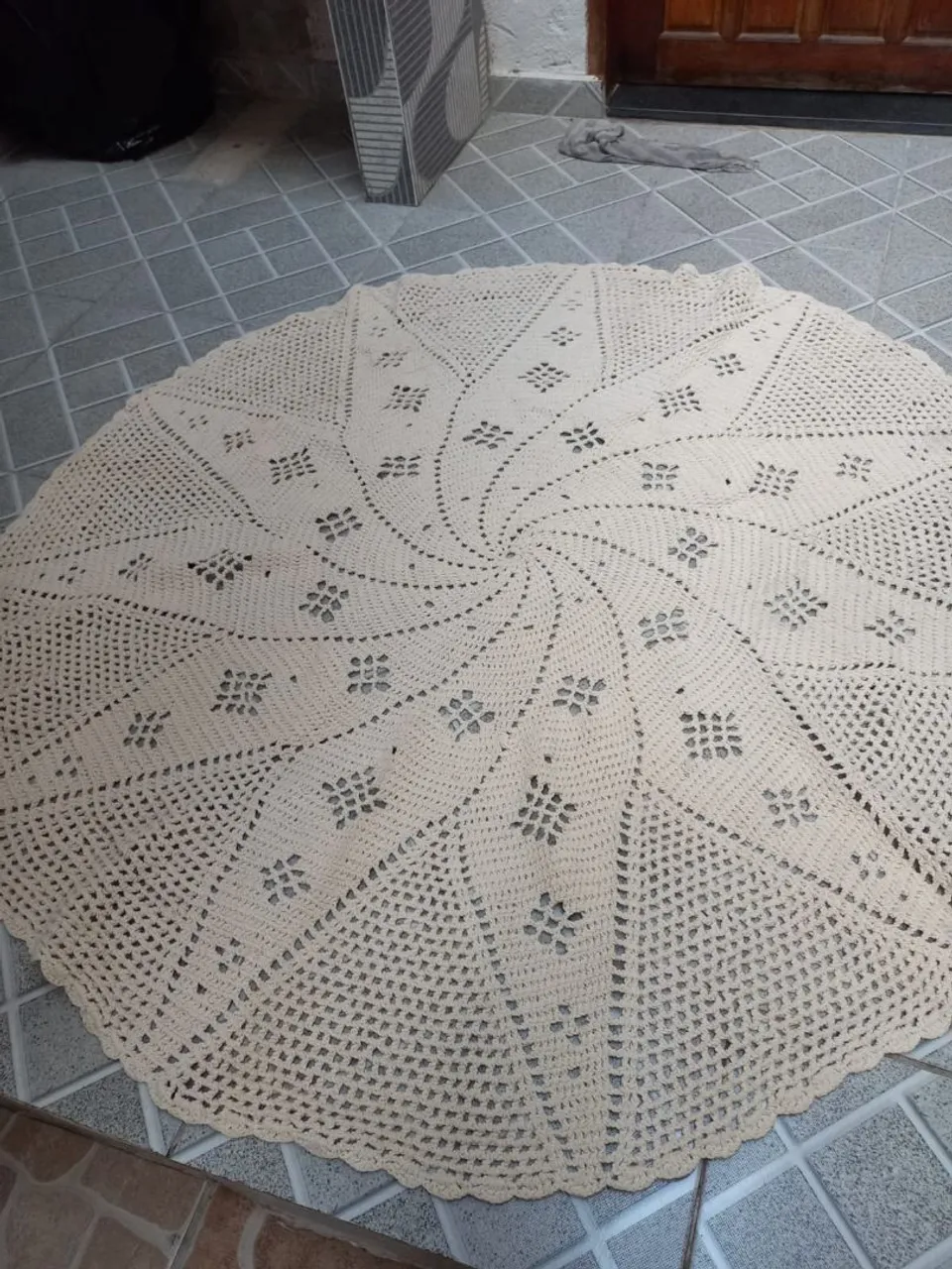 Tapete de crochê artesanal bege