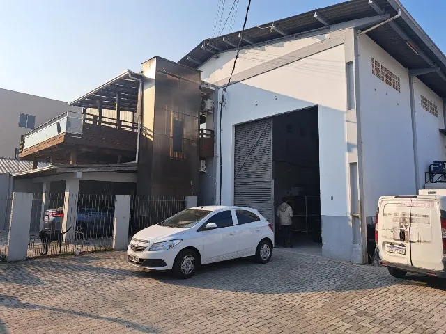 Amplo Galpão, Casa e Apartamento Centro Itajaí Direto Proprietário 573m²