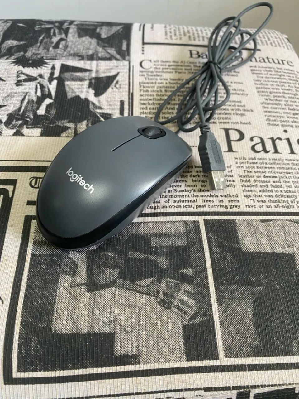 Mouse Logitech com fio
