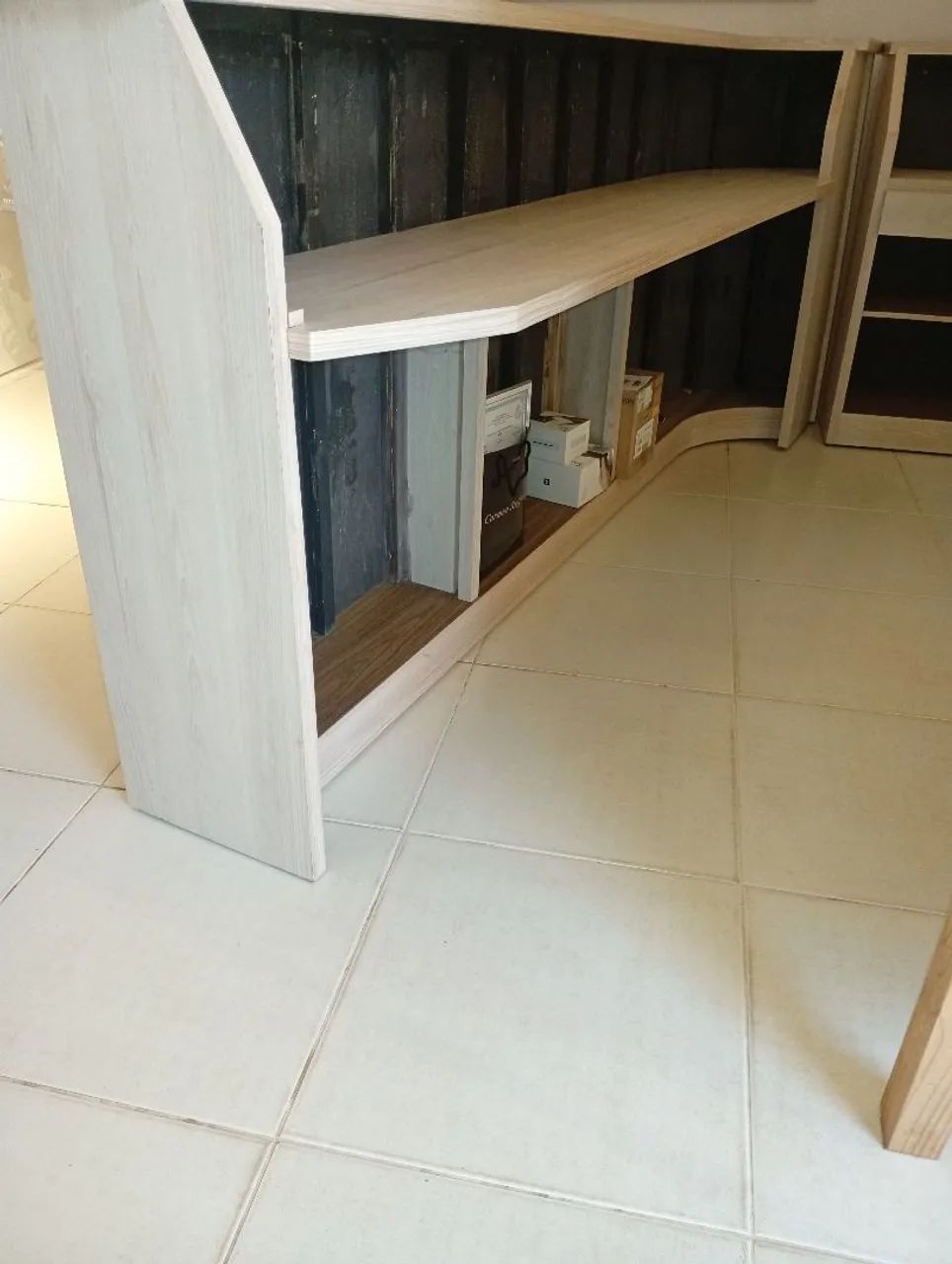 Balcão em Madeira com Design Moderno - Foto 3
