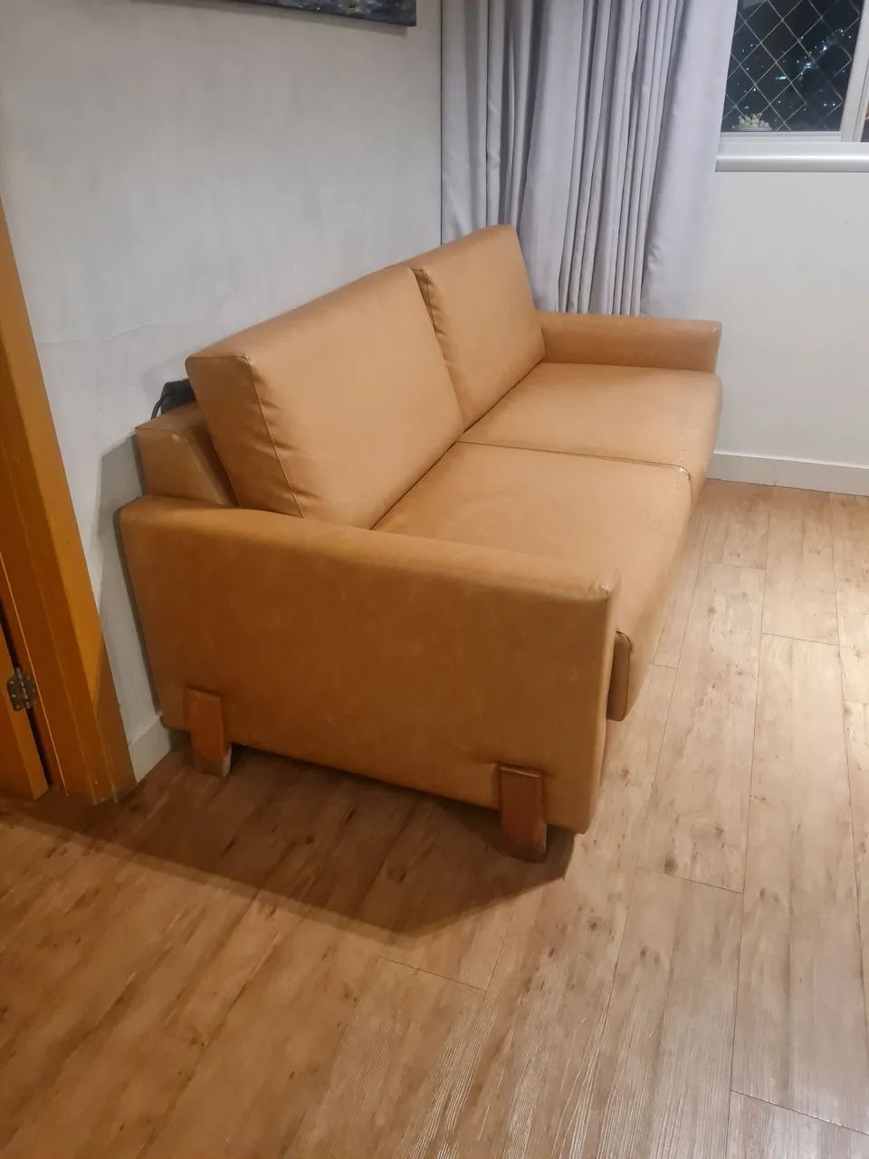 Sofá de Couro 2 Lugares -  Líder Interiores