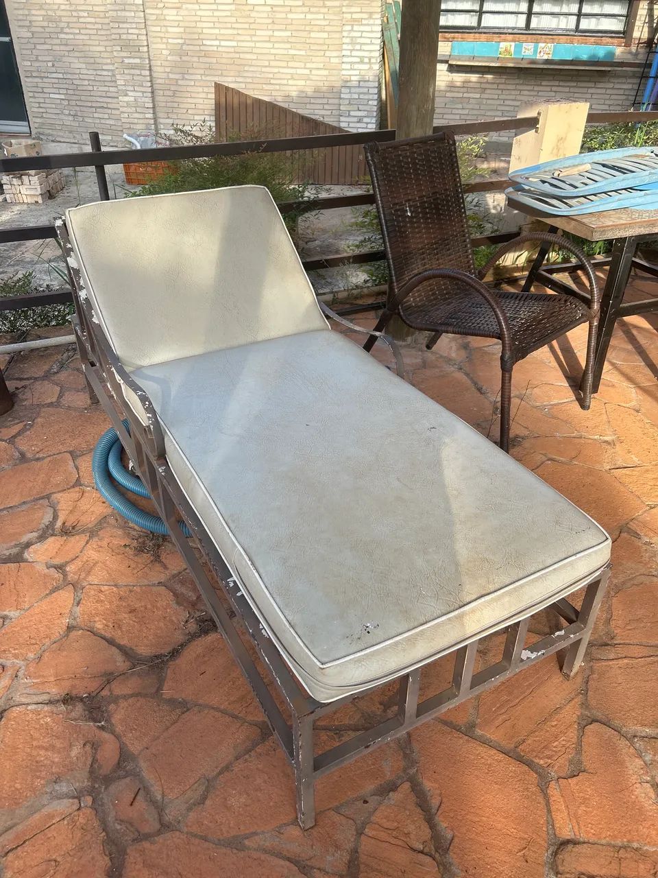 Espreguiçadeira para piscina64254005758082120