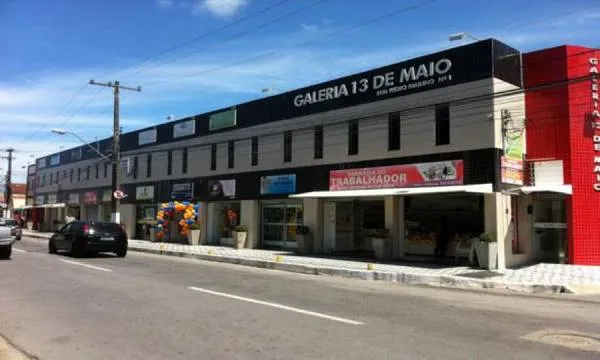 Galeria para aluguel tem 25 metros quadrados em Poço - Maceió - AL