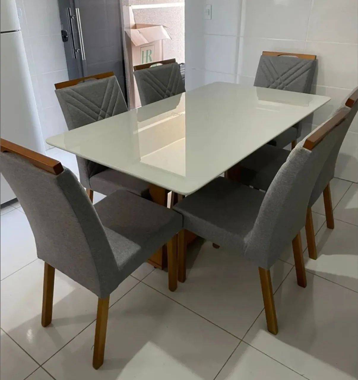 Mesa de jantar dará com 6 cadeiras linho 